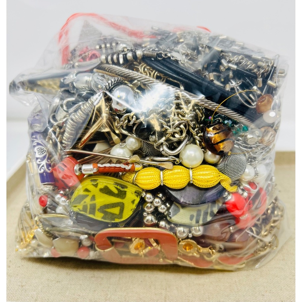 Vintage & Modern Gold & Silver Tone Mixed Metal Scrap/Wearable Jewelry Lot 7LBS